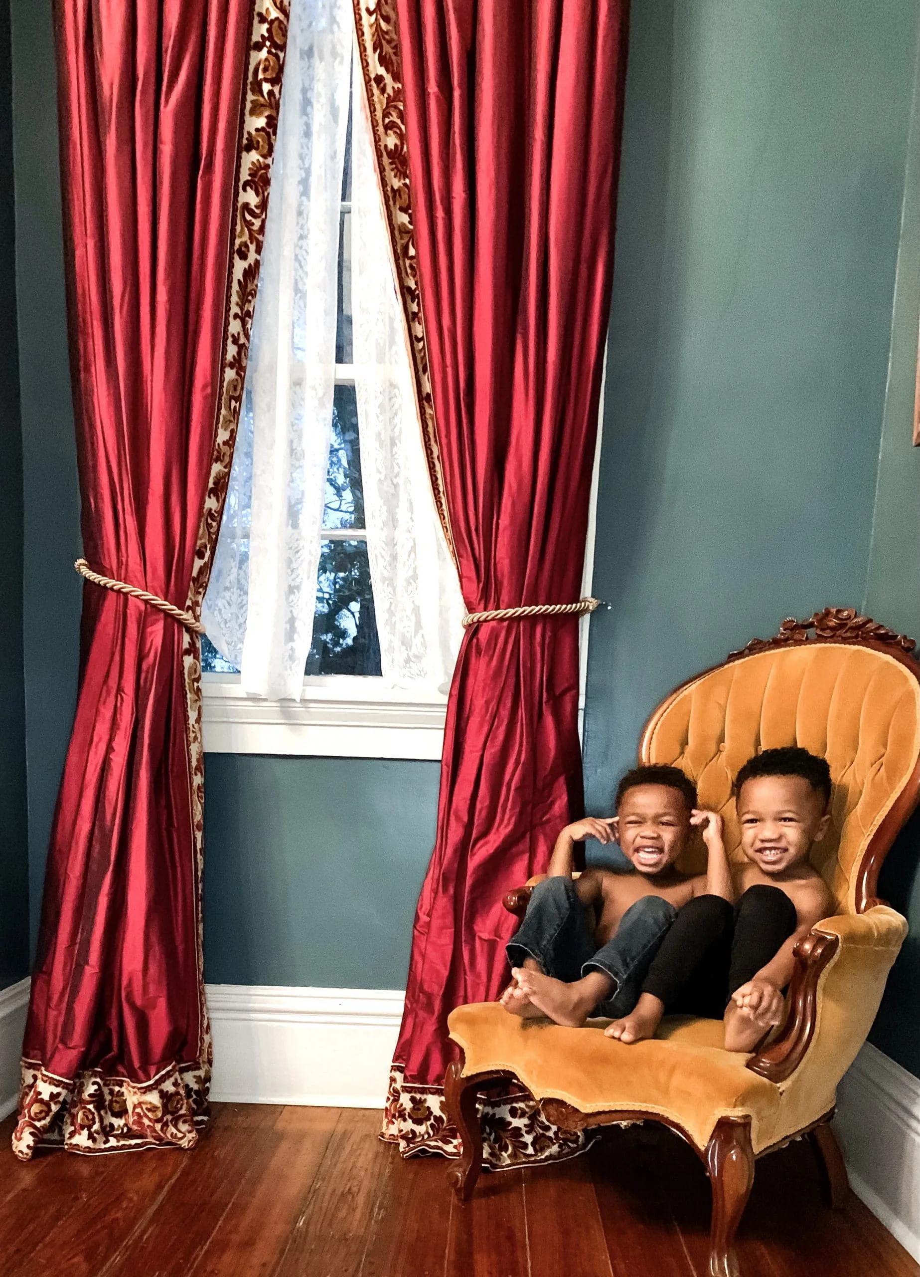 Bed and Breakfast for Family_Twins